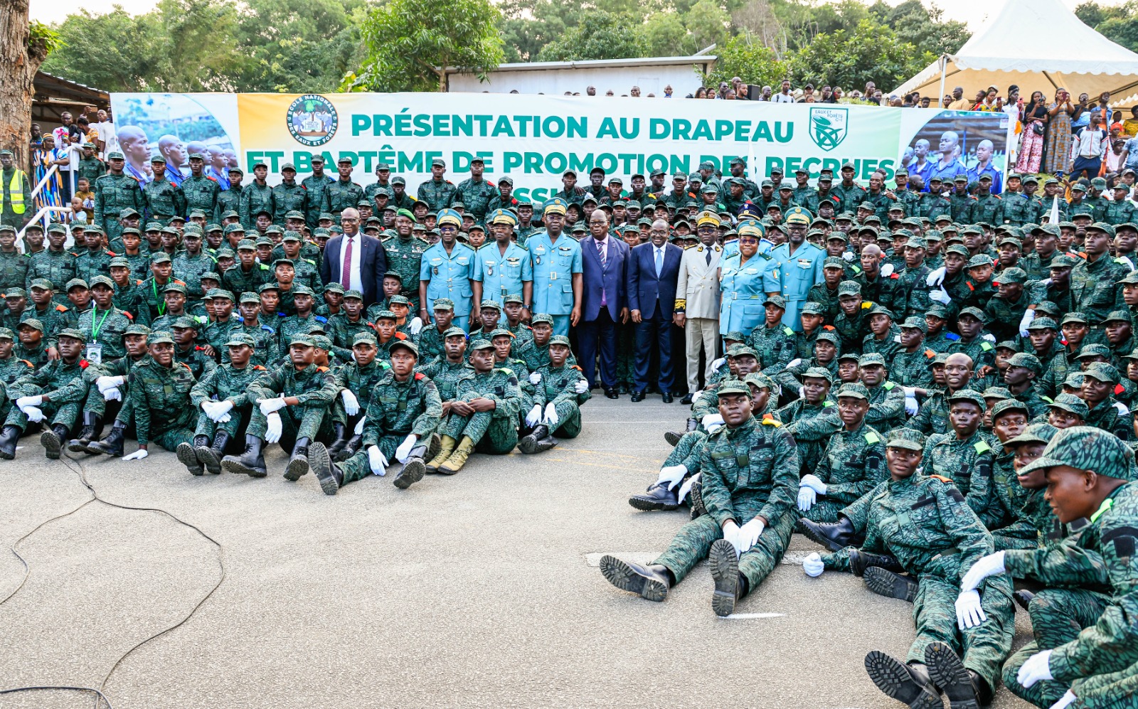 Le ministre Laurent Tchagba et Fidèle Sarassoro  ont exhorté les recrues au respect des valeurs de la République