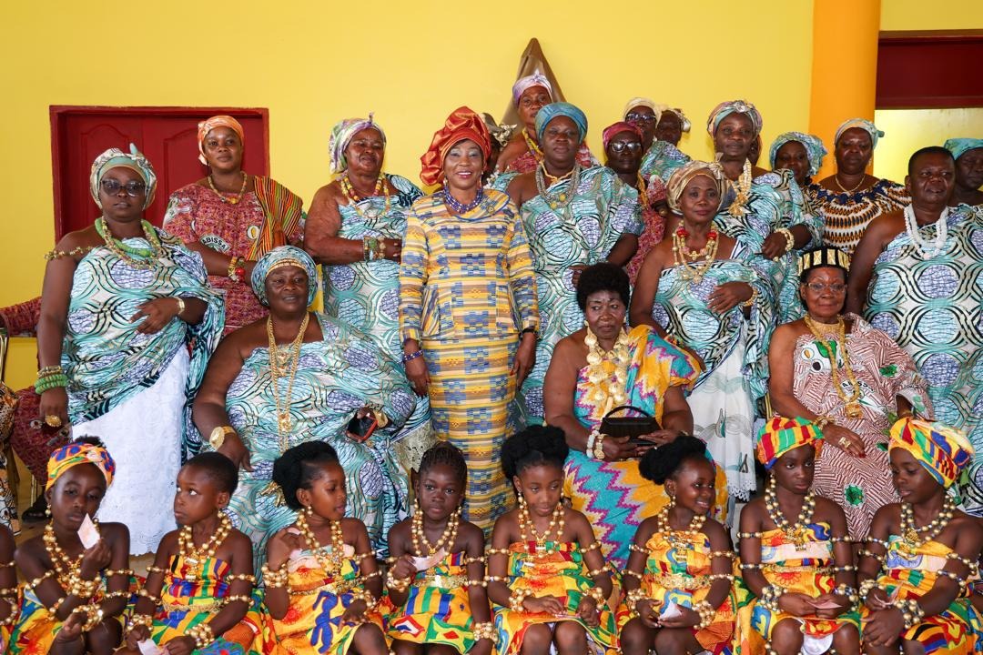 Les femmes ont été exhortées à poursuivre leur implication dans la vie politique et communautaire. 