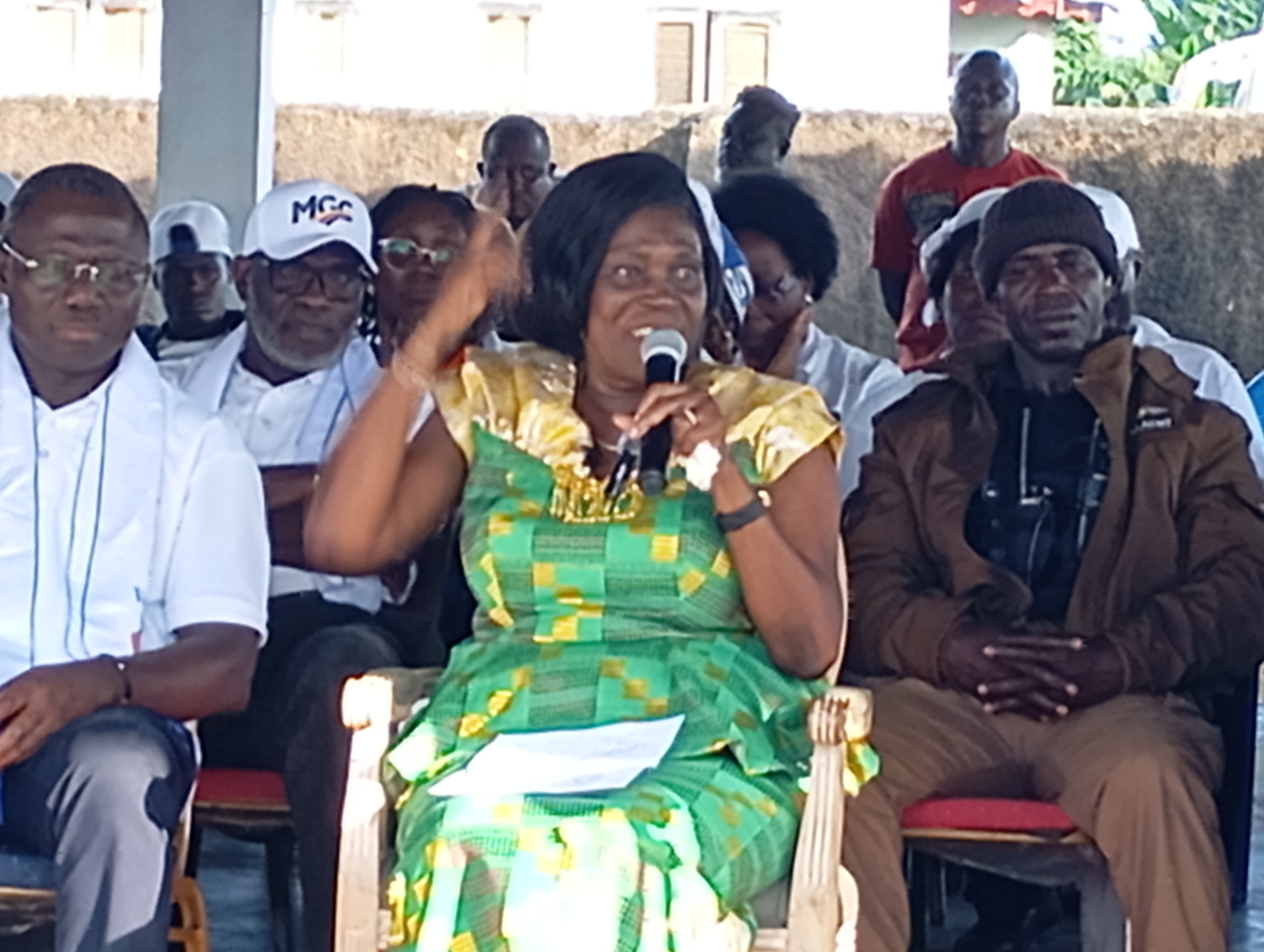 Simone Gbagbo dit avoir pris acte des résultats provisoires de la présidentielle. 