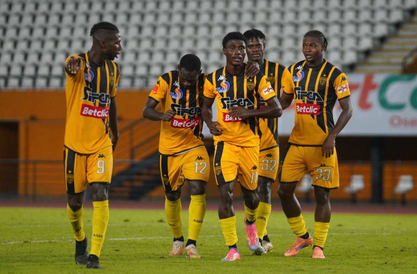 L’Asec Mimosas caracole en tête du classement.