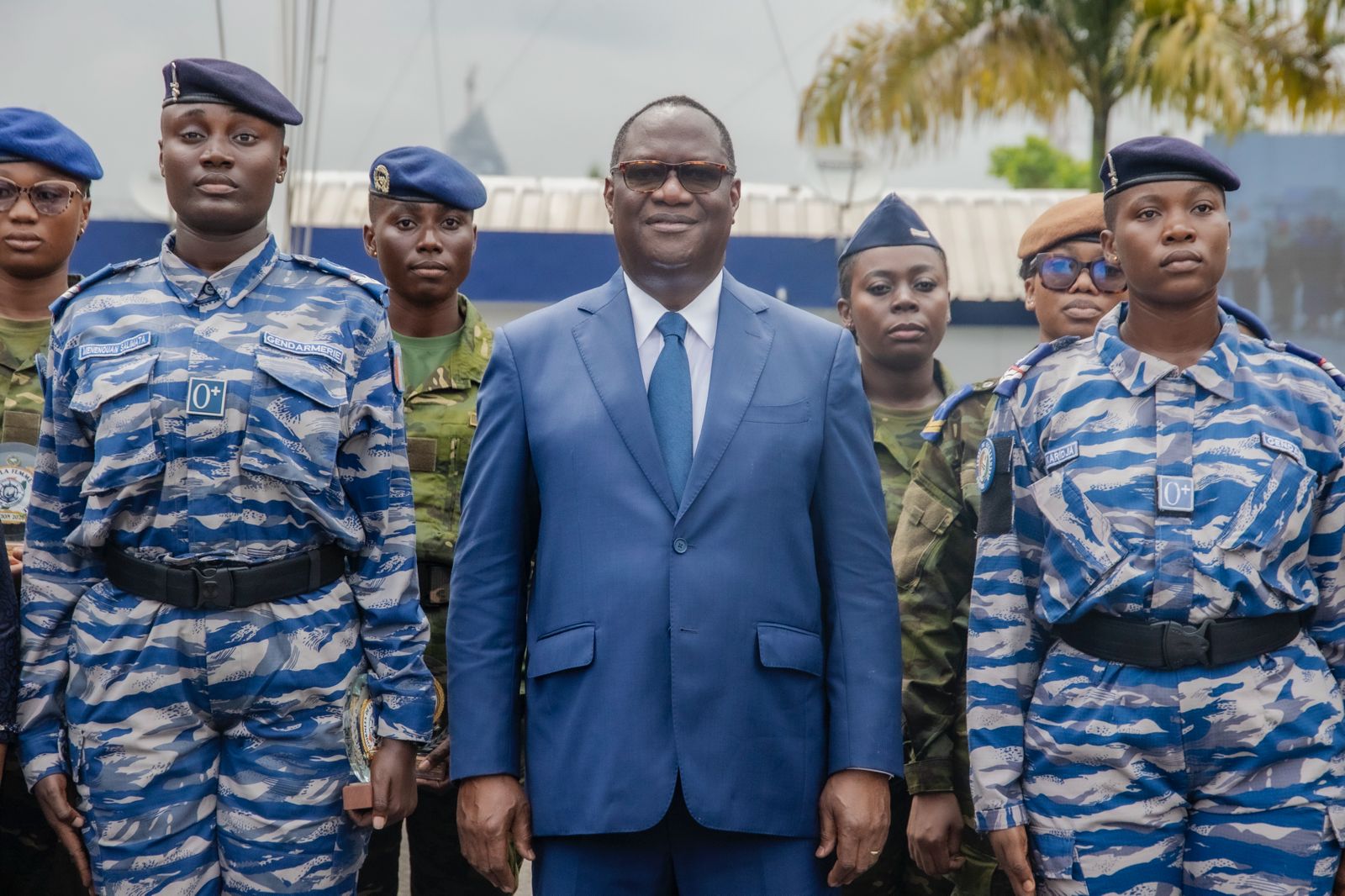 Téné Birahima (au centre) a présidé la cérémonie.