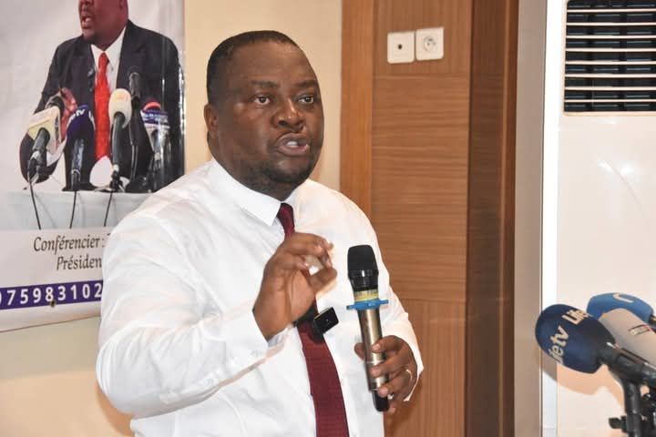 Le président de l’Aid-Umpp, Zadi Djédjé, a signé la déclaration. 