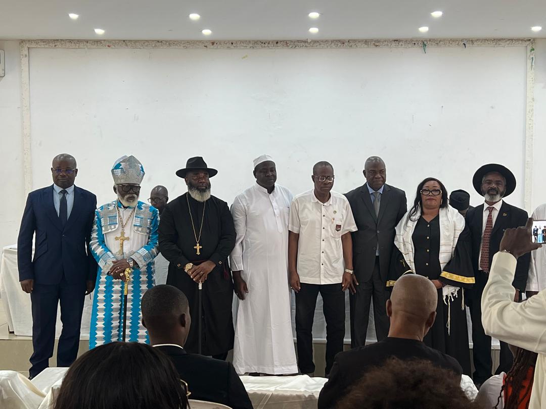 Lougah Mabé (3e à partir de la gauche) a appelé à faire de la Côte d’Ivoire un modèle de paix religieuse.