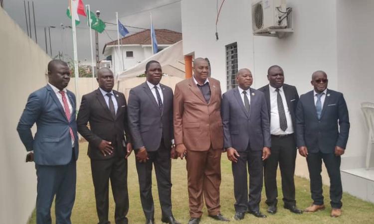 Les membres du bureau exécutif du Remedes local ont été présentés.