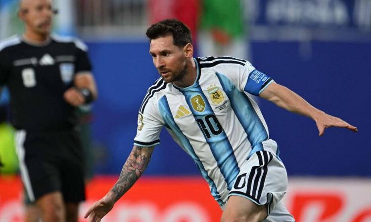 Lionel Messi égale Miroslav Kolse au classement des buteurs après son triplé face à l’Algérie.