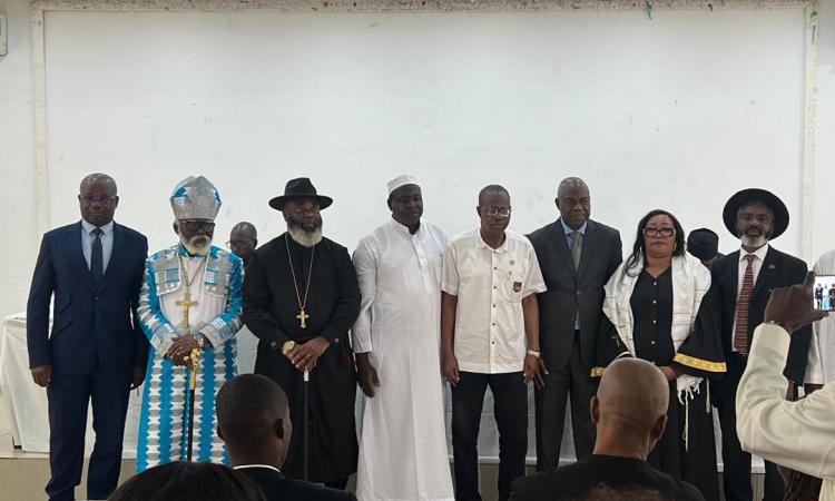 Lougah Mabé (3e à partir de la gauche) a appelé à faire de la Côte d’Ivoire un modèle de paix religieuse.