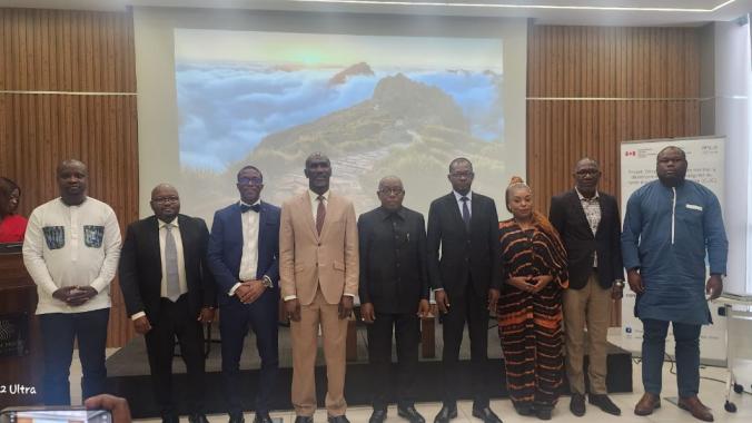 Le lancement du Forum sur l’intégrité de l’information a réuni plusieurs experts. 