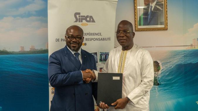 Le ministre Jacques Assahoré Konan (à droite) et Alassane Doumbia partagent la même vision.