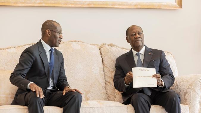 Le président Ouattara (à droite) a reçu un message du président de la Commission de l’Ua. 