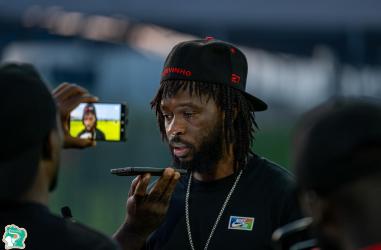 « Je suis plus proche du coach et des dirigeants, afin de ne pas perturber mes jeunes frères », soutient Gervinho. 